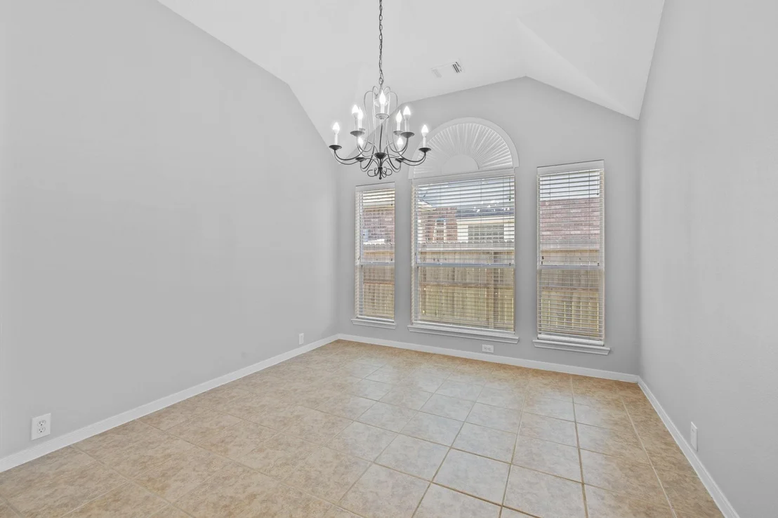 Photo of 2915 Sandleigh Drive