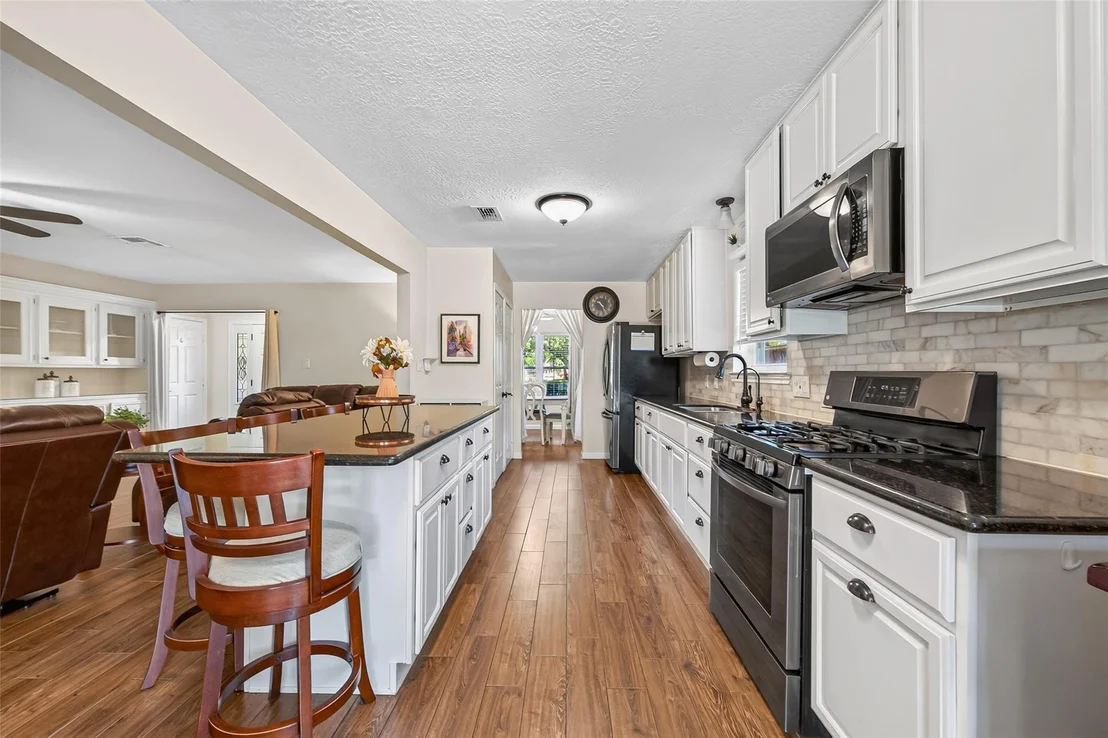 Photo of 5038 Pine Cliff Drive