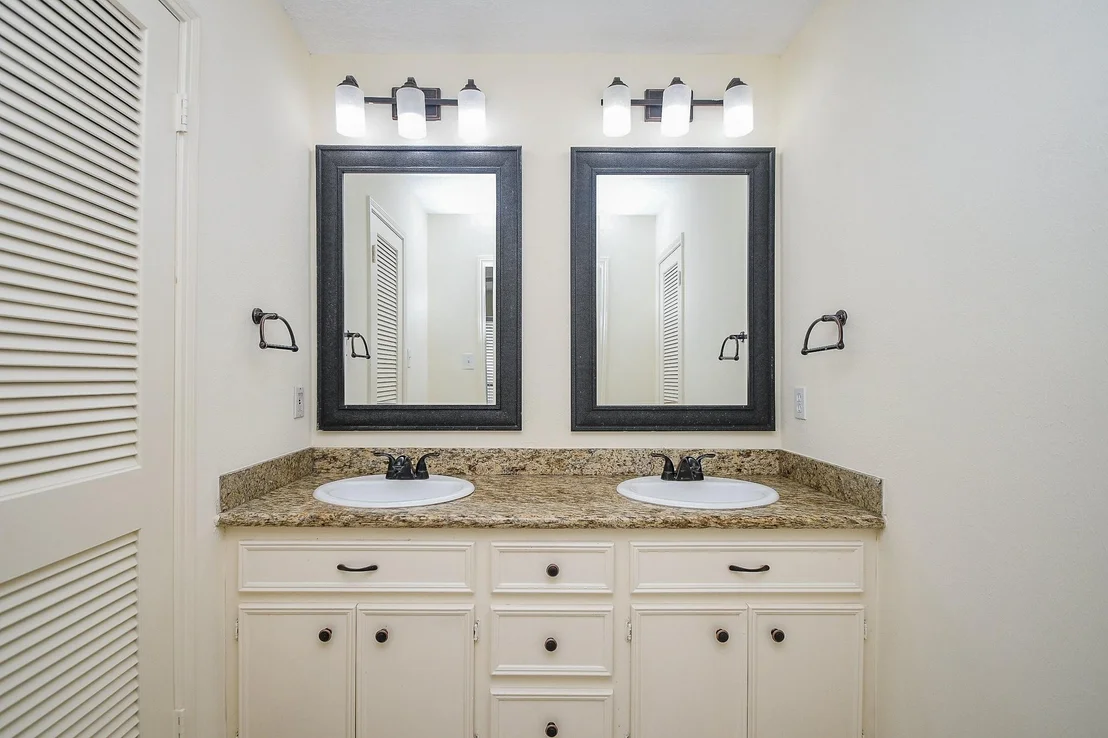 Photo of 4045 Heathersage Drive