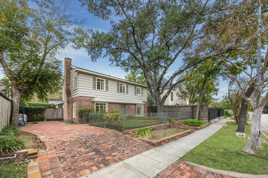 Photo of 914 S Shepherd Drive