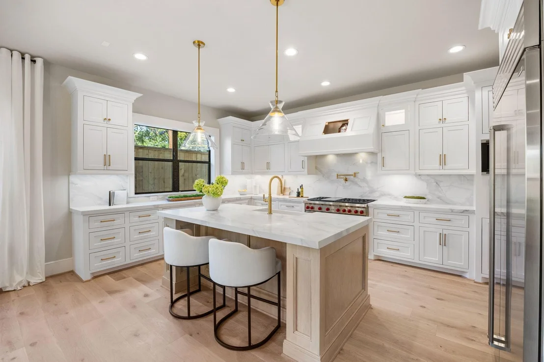 Photo of 4902 Oak Forest Drive