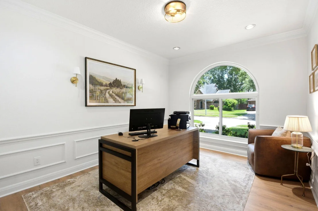 Photo of 1846 Raintree Circle