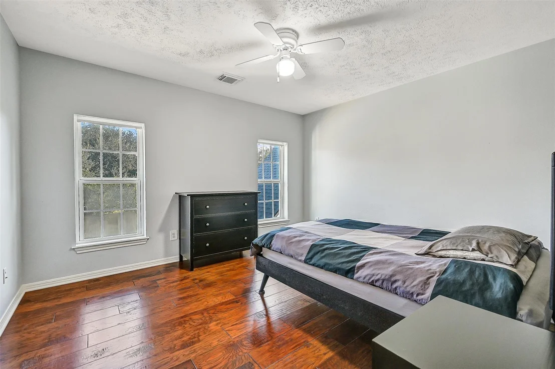 Photo of 101 Oak Drive