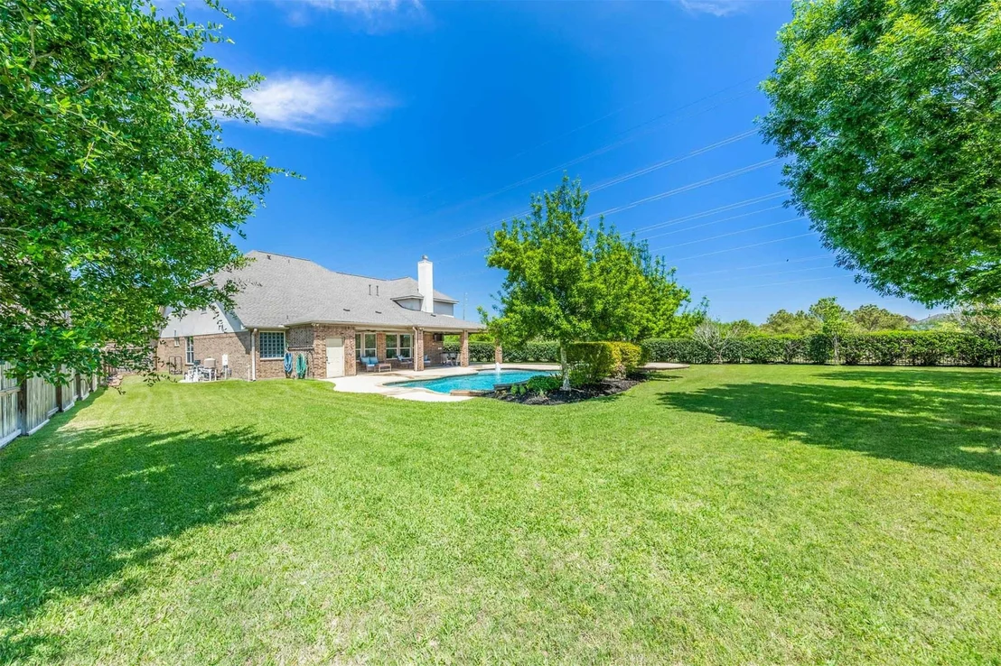 Photo of 28003 Nobbe Hollow Drive