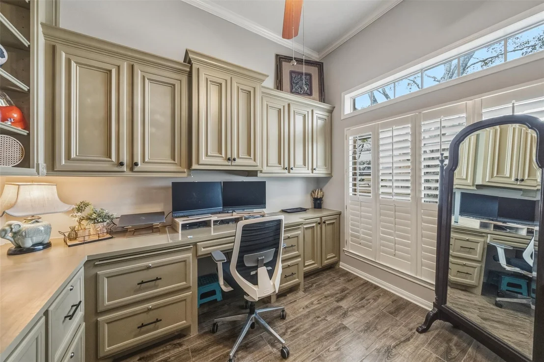 Photo of 5215 Samuels Drive