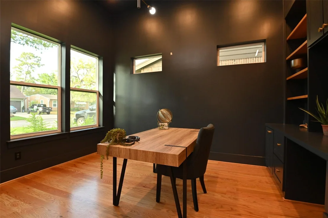 Photo of 1733 Du Barry Lane