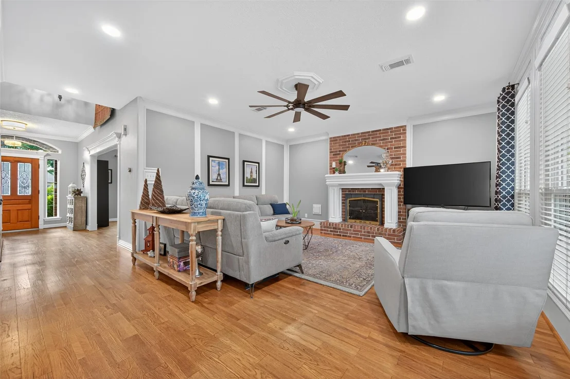 Photo of 17811 Woodlode Lane
