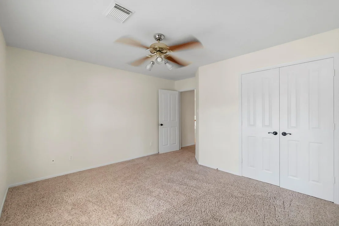 Photo of 78 N Cochrans Green Circle