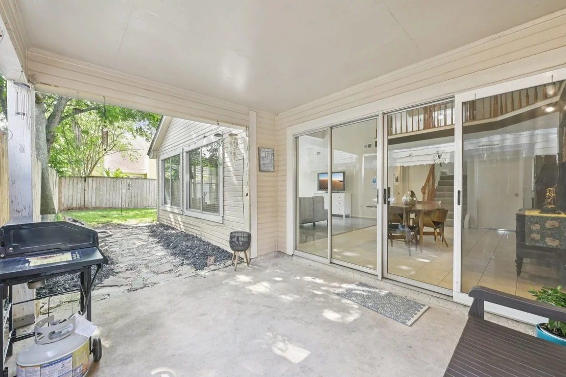 Photo of 3218 Knoll West Drive
