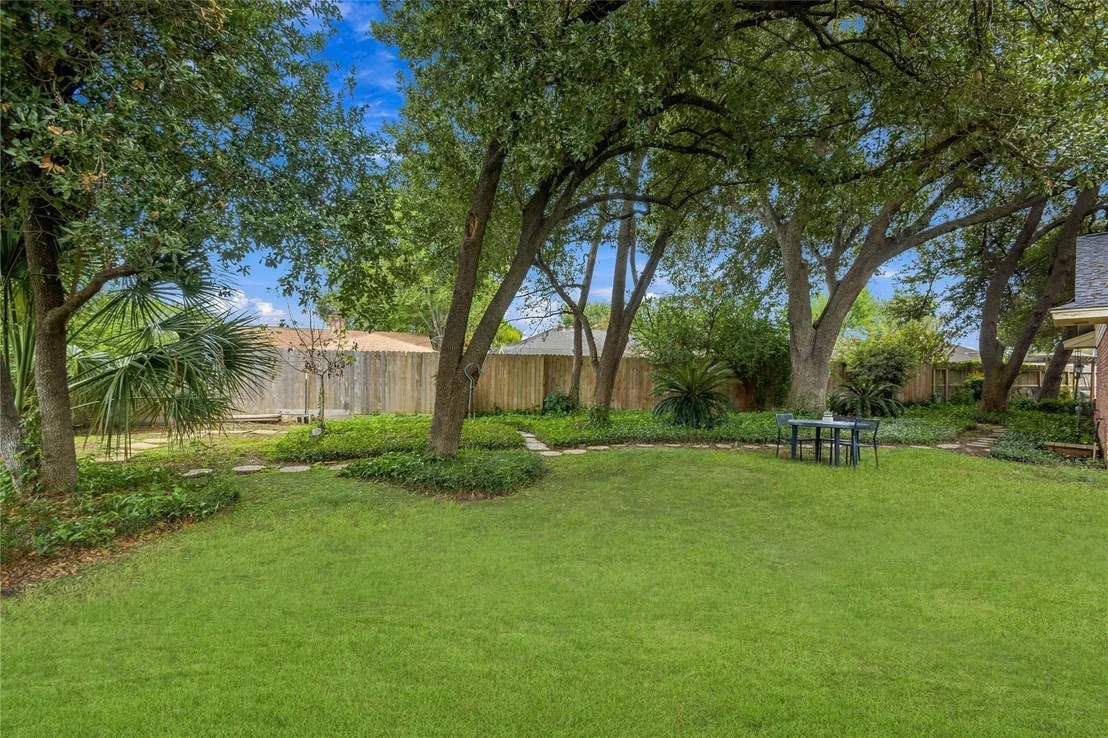 Photo of 203 Ballantrae Lane