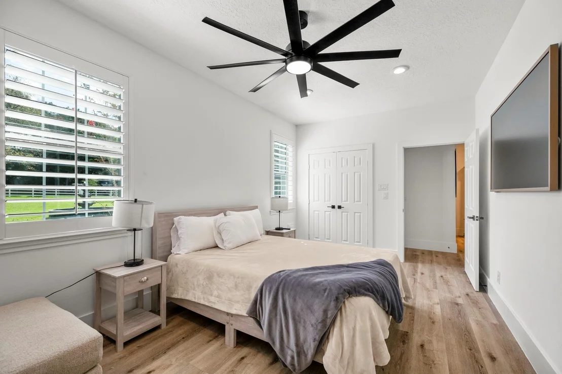 Photo of 31219 Edgewater Drive