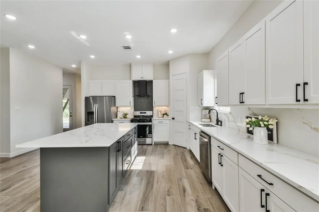 Photo of 620 Lily Street
