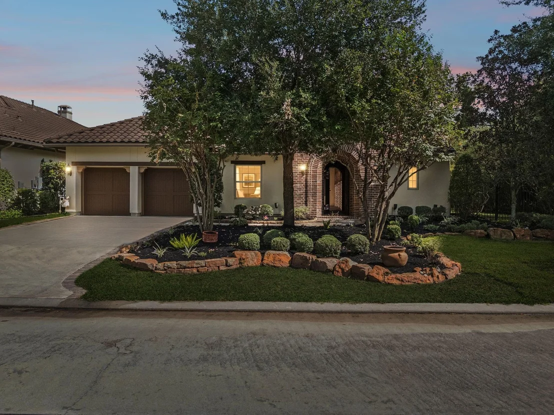 Photo of 14 Woodglade Way
