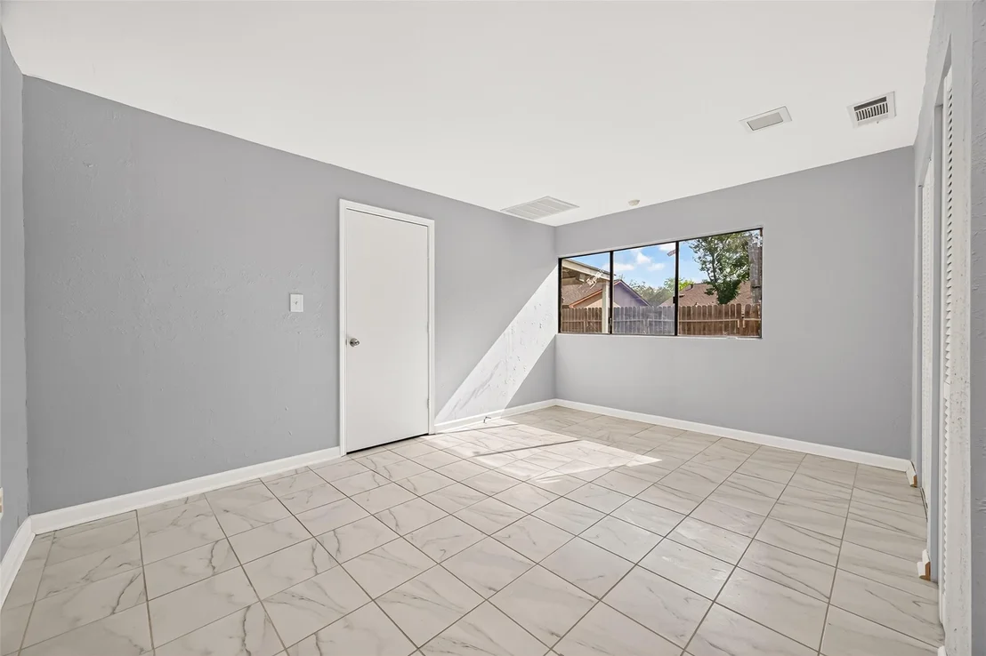 Photo of 5110 Lerwick Drive