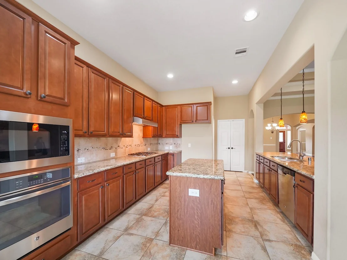 Photo of 22635 Pineleigh Court