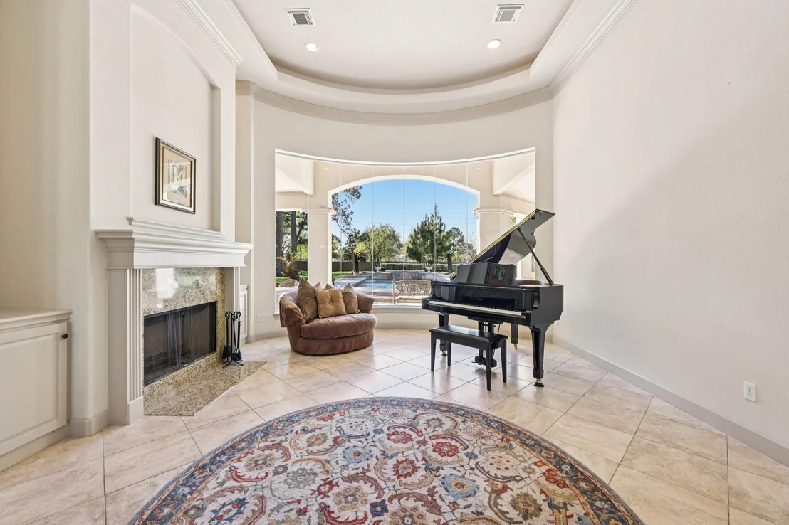 Photo of 51 Sandown Park Drive