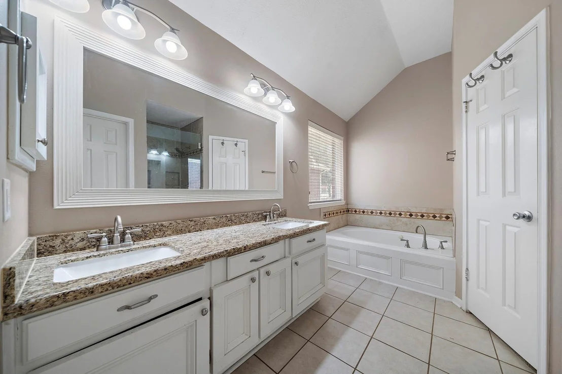Photo of 14943 Chestnut Falls Drive