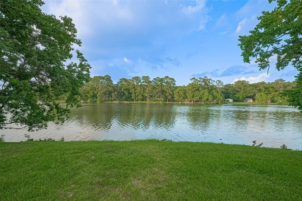 Photo of 1372 W Pine Lake Circle