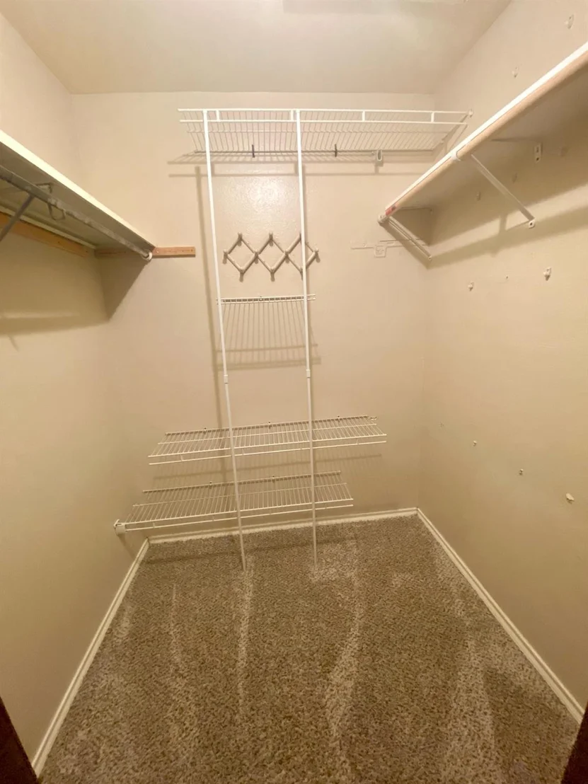 Photo of Unit 256D at 2501 Gulf Freeway