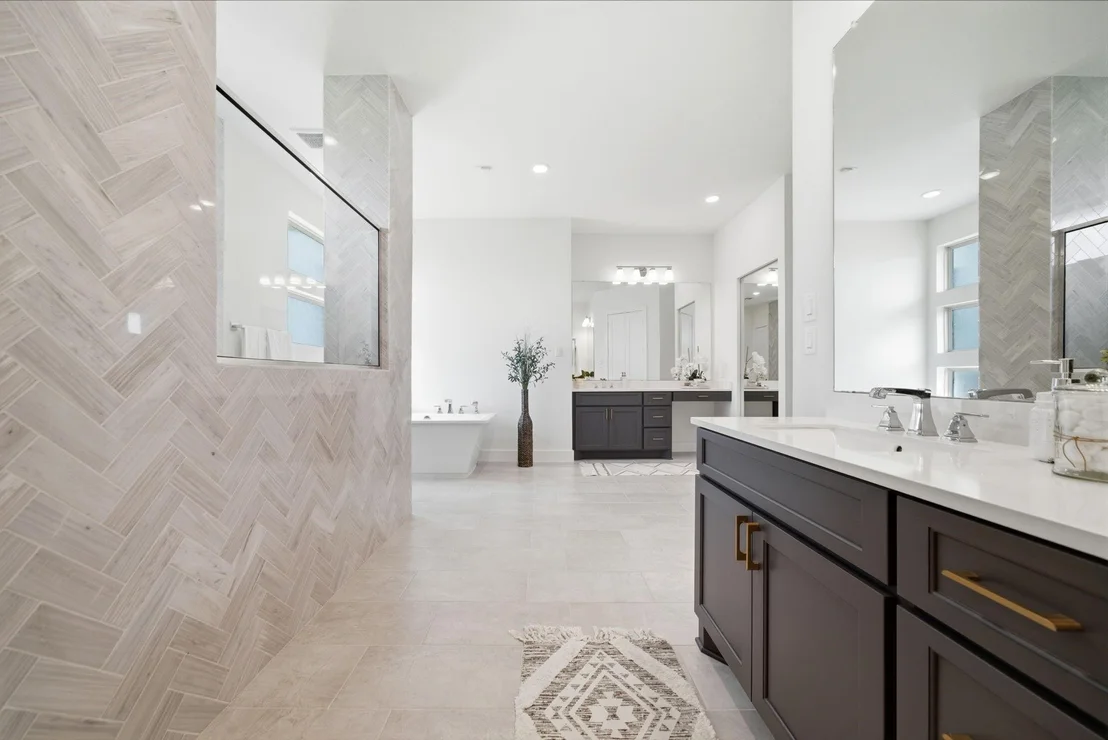 Photo of 11006 White Caterpillar Drive