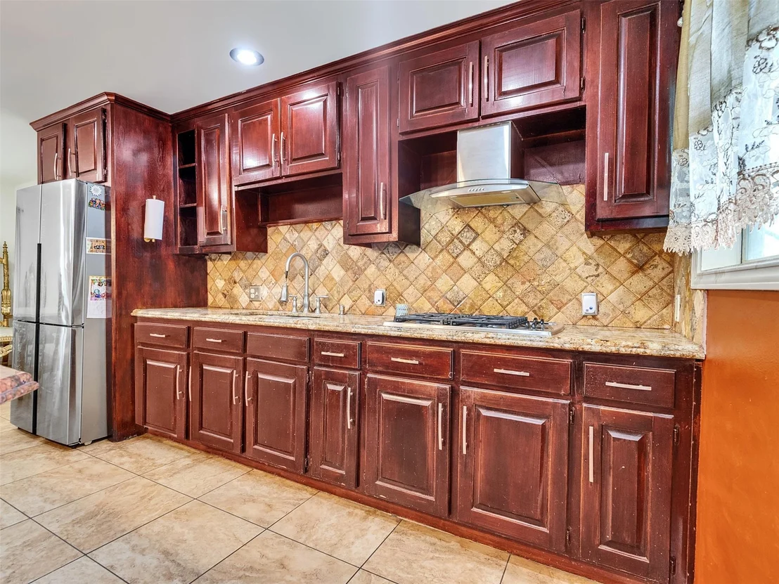 Photo of 7923 Glenview Drive