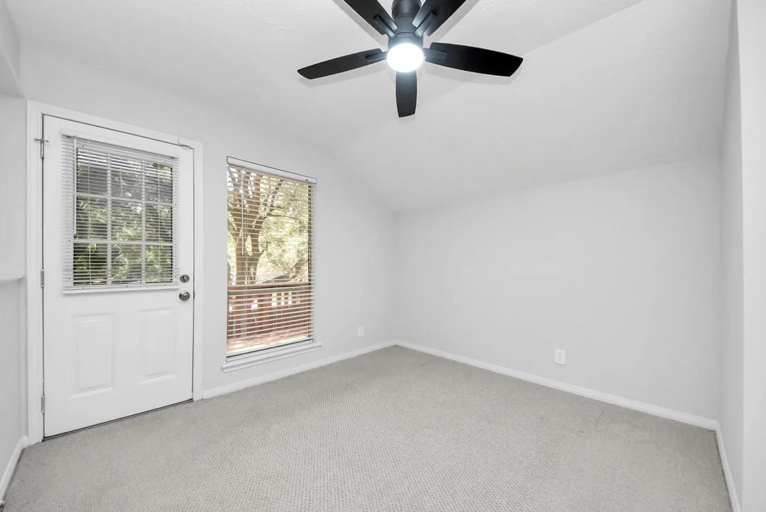 Photo of 515 Lorie Lane