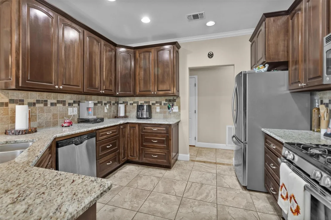 Photo of 300 Deer Trace Boulevard