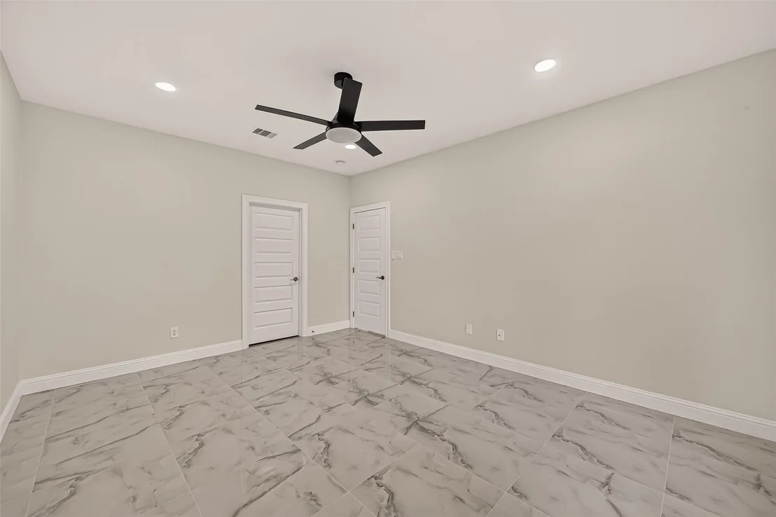 Photo of 2111 Pinecreek Pass Lane