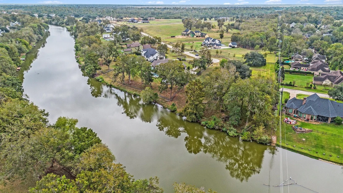 Photo of 30703 Riverlake Road