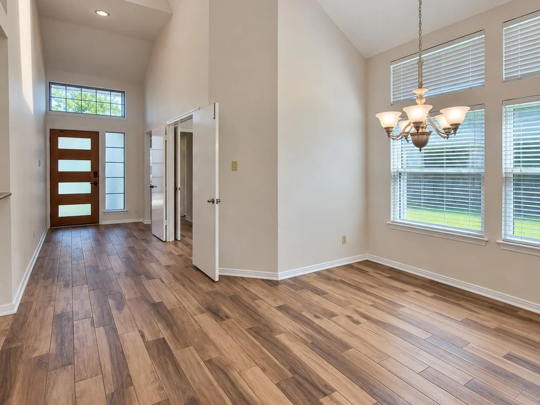 Photo of 15823 Oak Mountain Drive