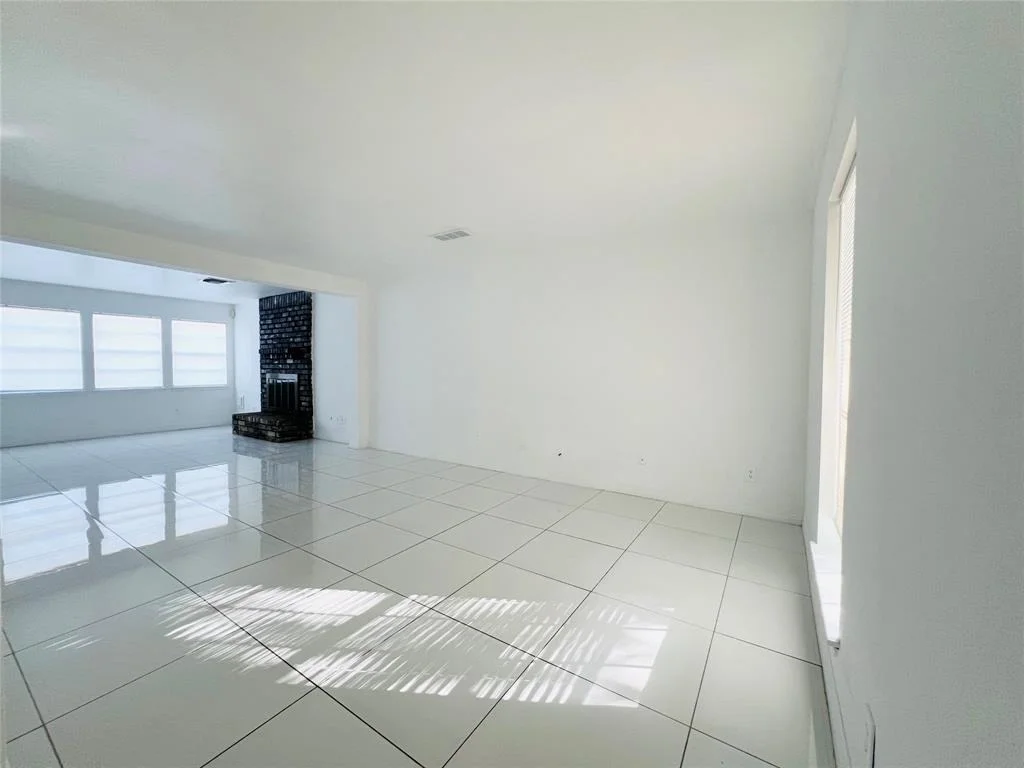 Photo of 6523 Escondido Drive