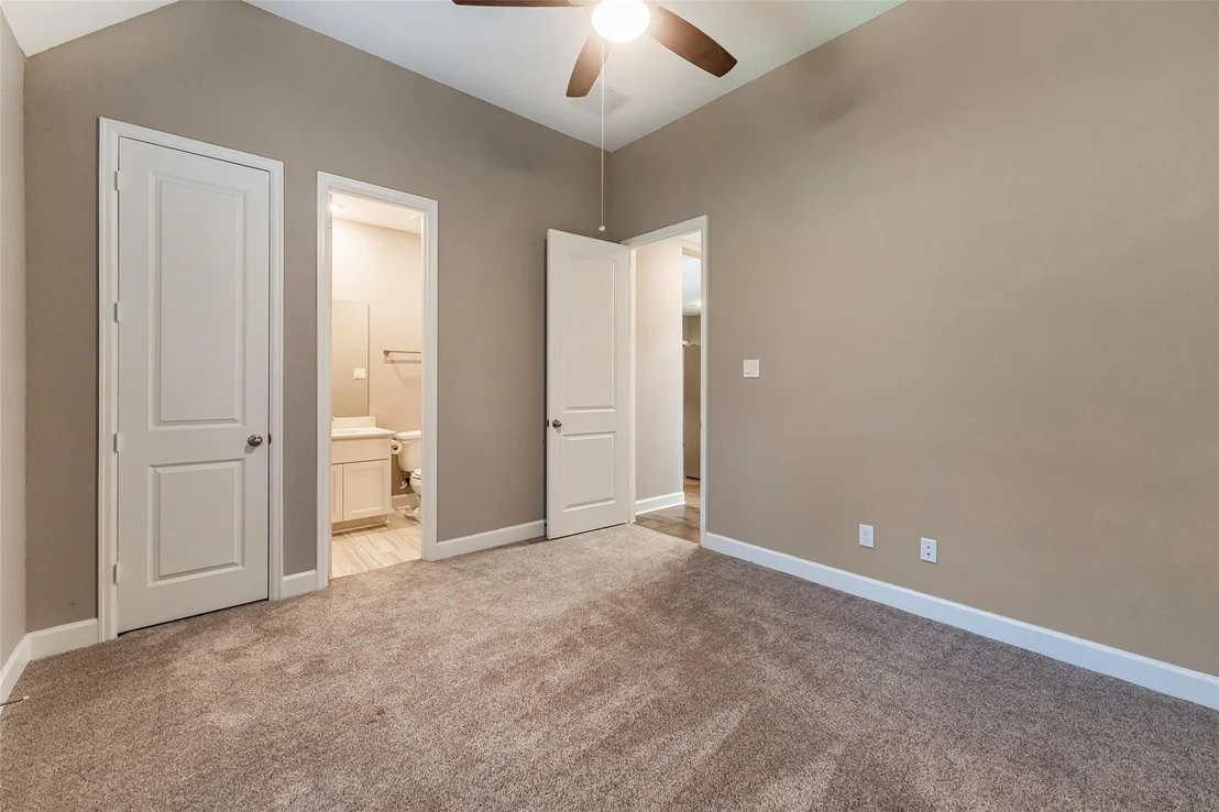 Photo of 1050 Groveton Ridge Lane