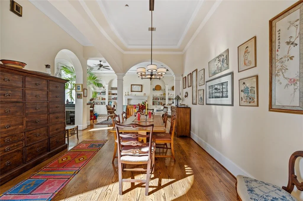 Photo of Unit E at 1700 Sunset Boulevard