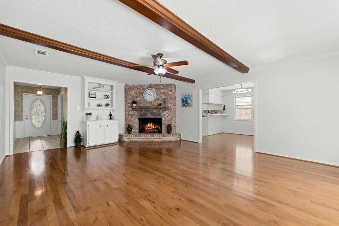 Photo of 17407 Loring Lane