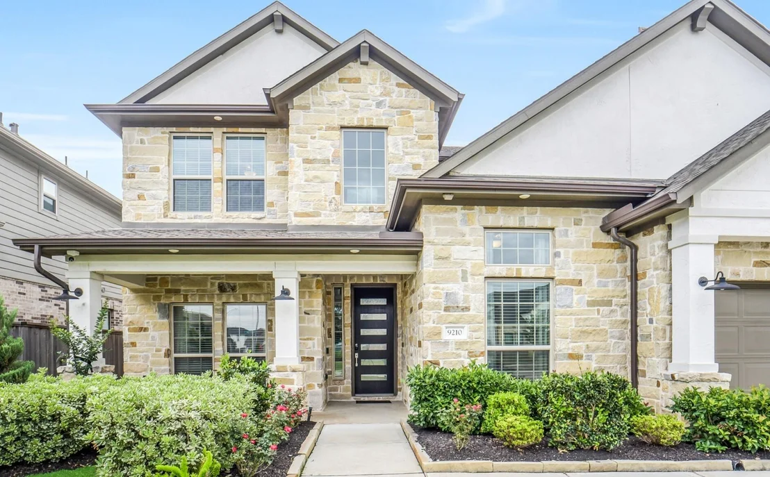 Photo of 9210 Lowell Cliff Drive