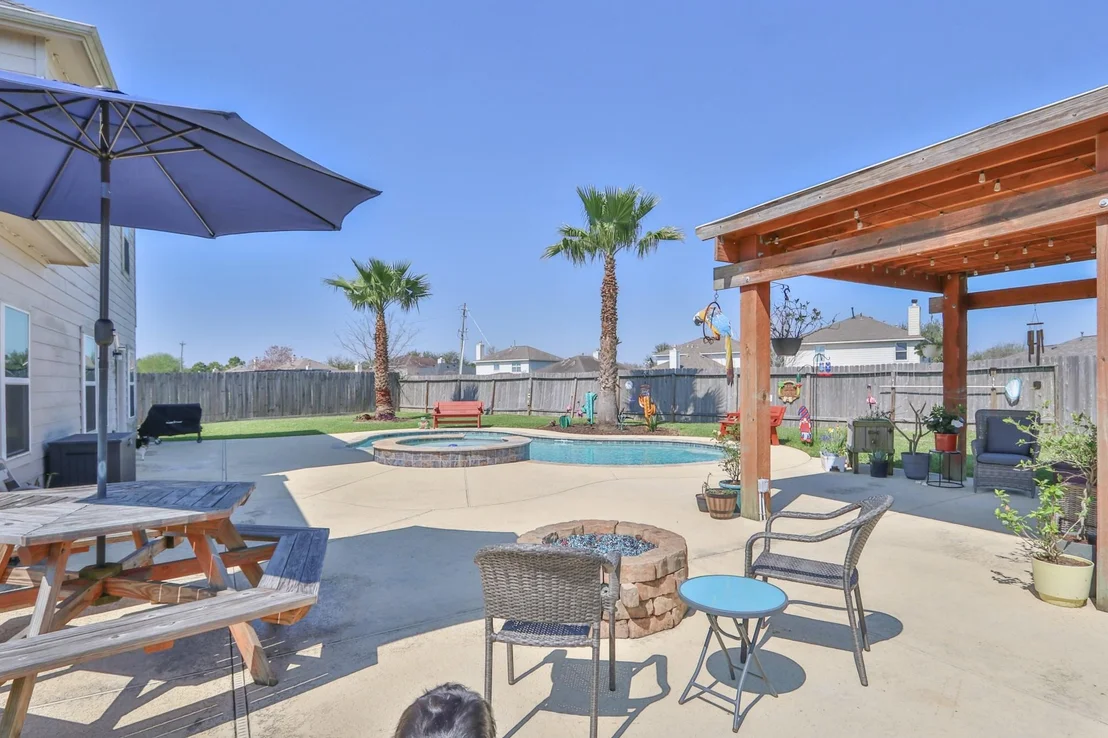 Photo of 802 Brushfield Court