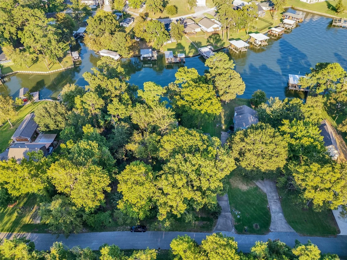 Photo of 185 Lake Drive