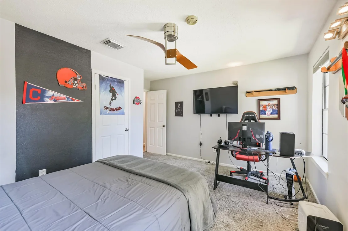 Photo of 2604 Silver Falls Drive