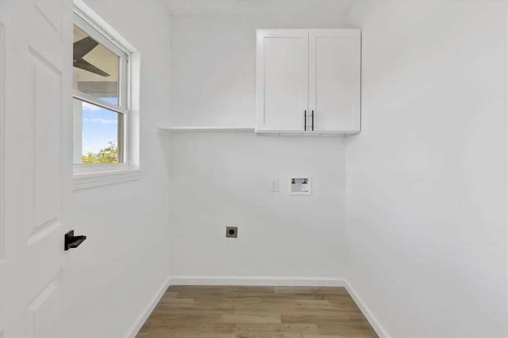 Photo of 1320 Road 5701