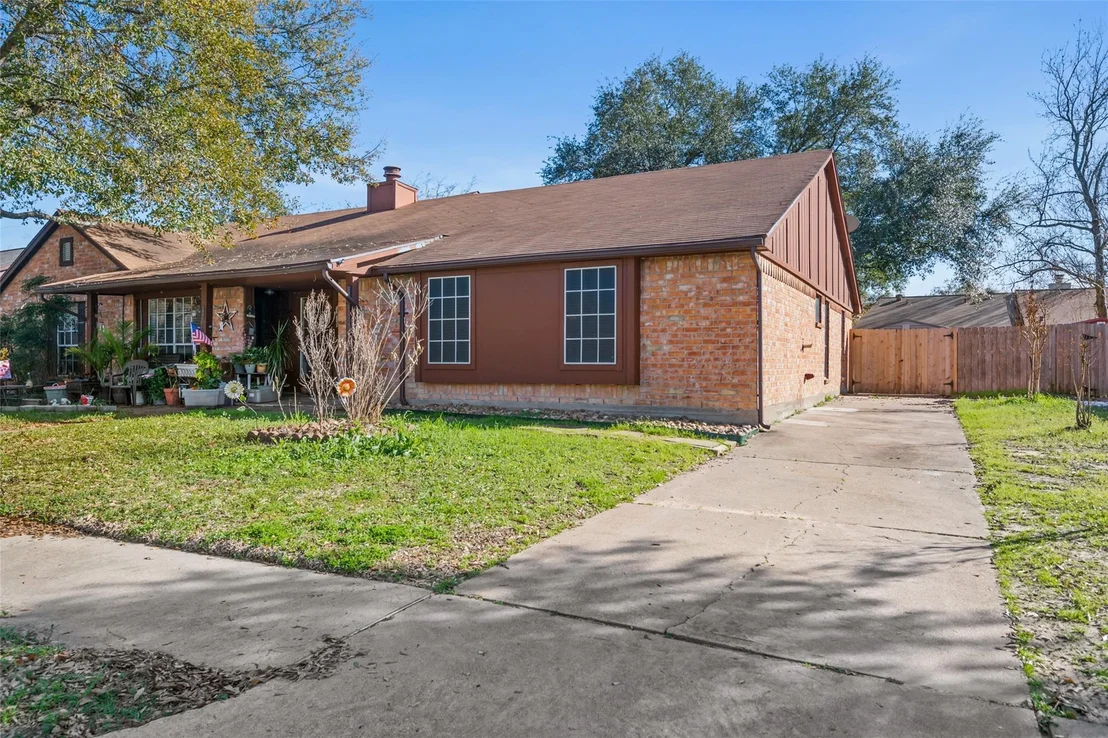 Photo of 19427 Plantain Drive