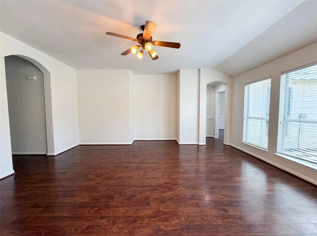 Photo of 6843 Tammany Manor Lane