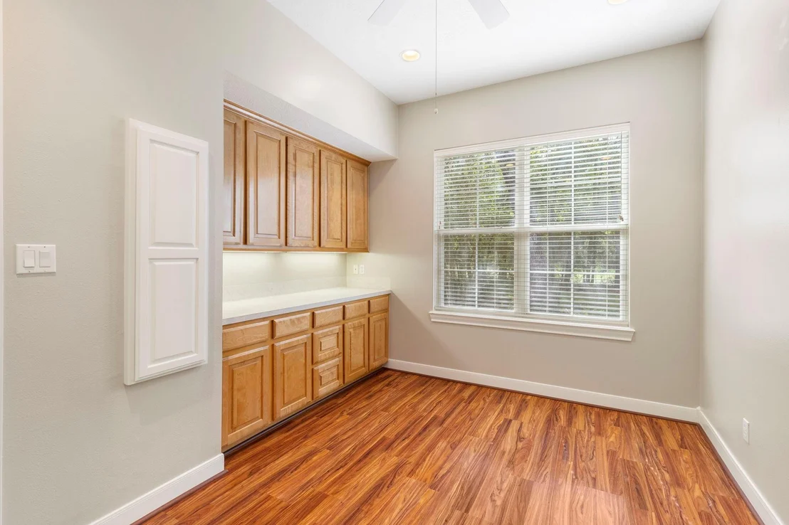 Photo of 10857 Lake Forest Drive