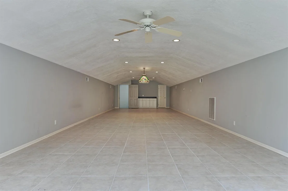 Photo of 11062 N Hidden Oaks