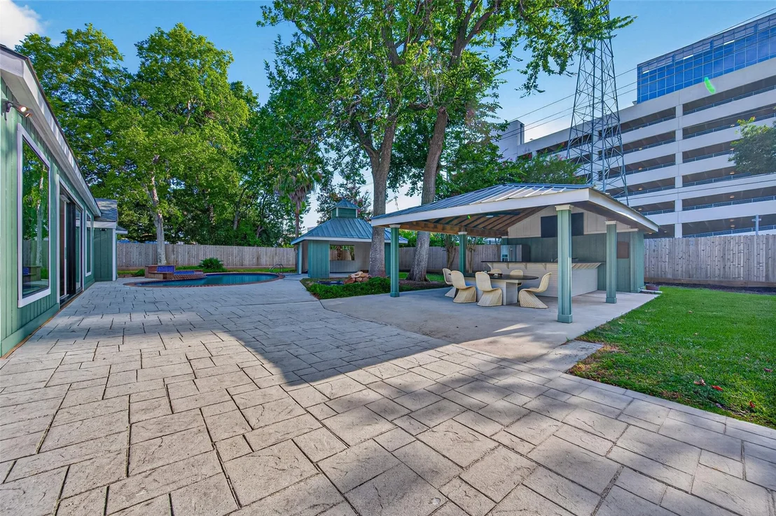 Photo of 1202 Briar Bayou Drive
