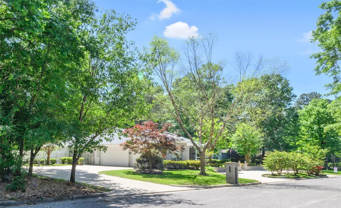 Photo of 840 Hunterwood Drive