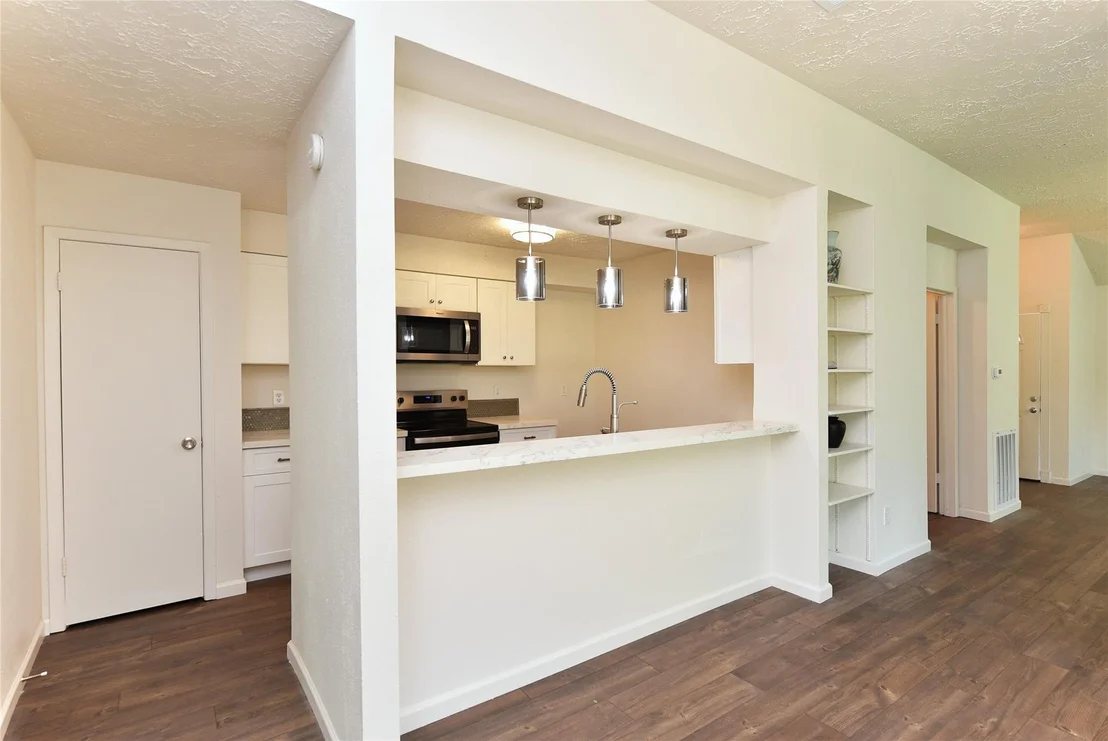 Photo of 16007 Ridgegreen Drive