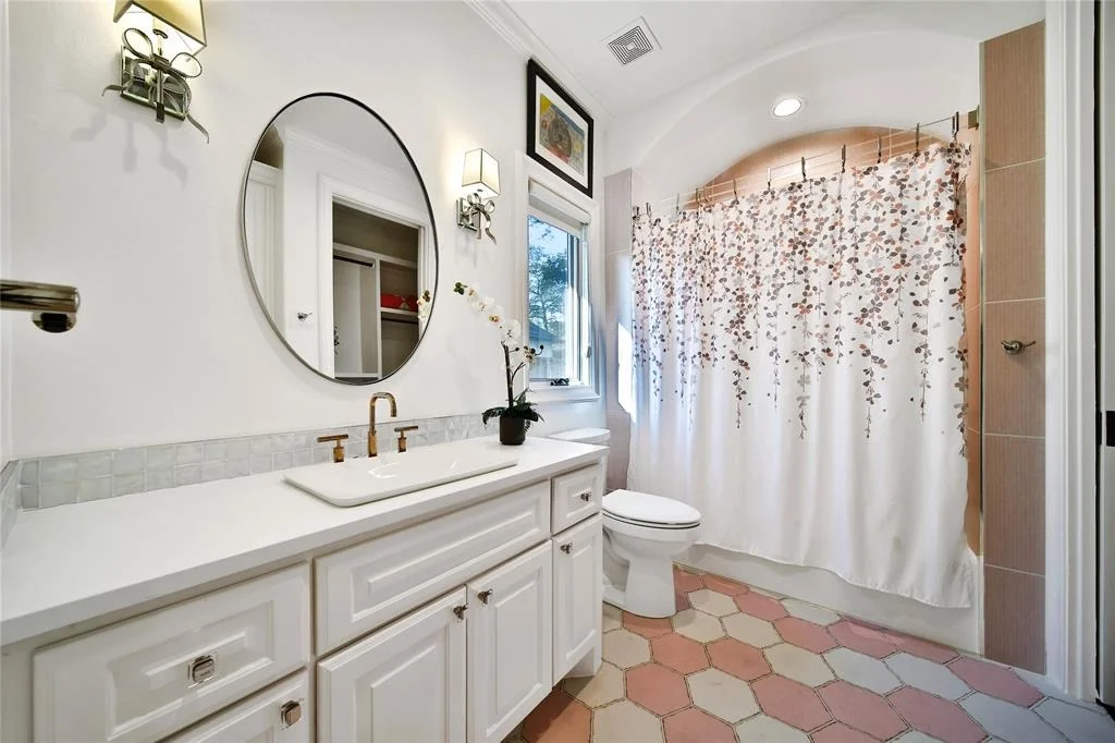 Photo of 42 Carolane Trail