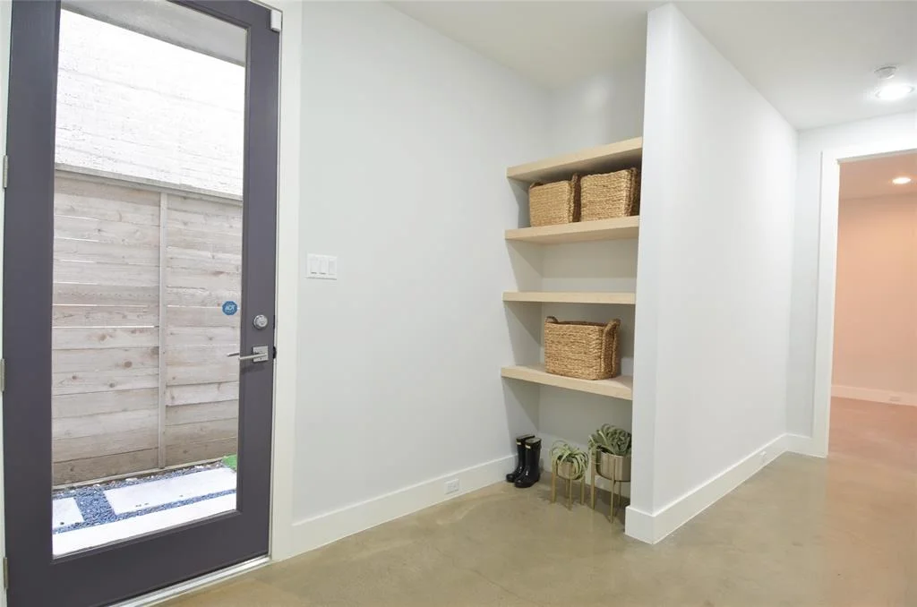 Photo of 2628 Greenbriar Drive