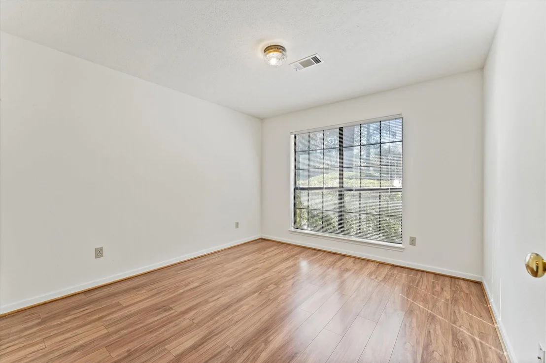 Photo of 215 Deep Dale Lane