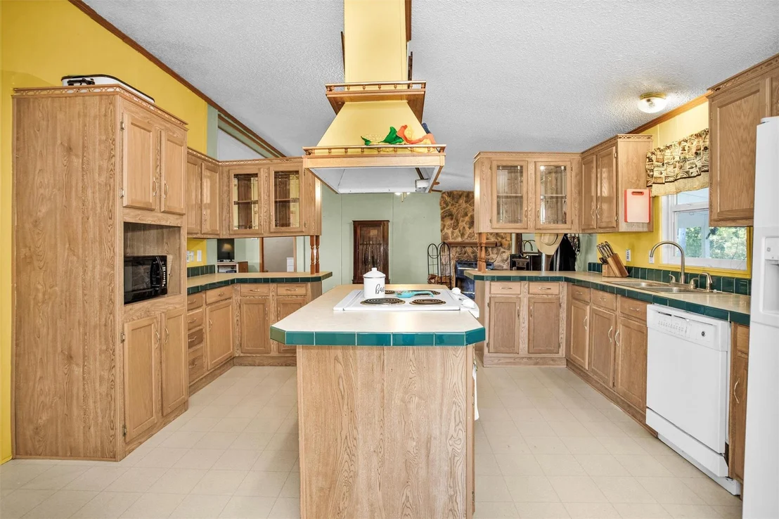 Photo of 380 Rose Hill Road